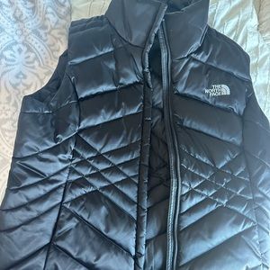 BARELY WORN- Black Northface Vest